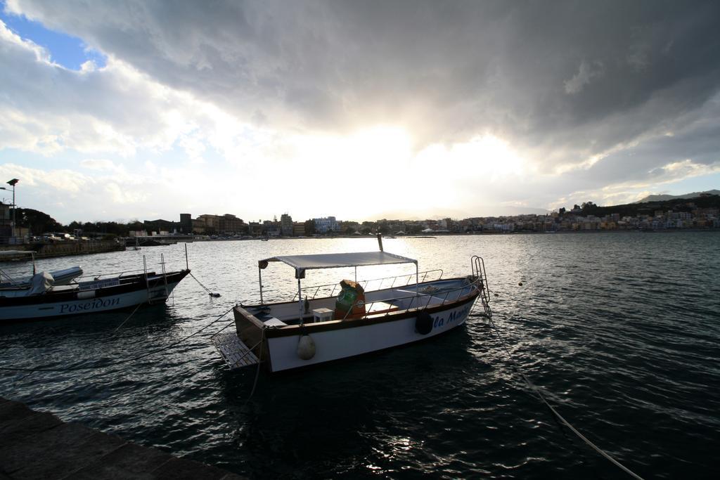 Ines Bed And Breakfast & Apartments Giardini Naxos Exterior photo